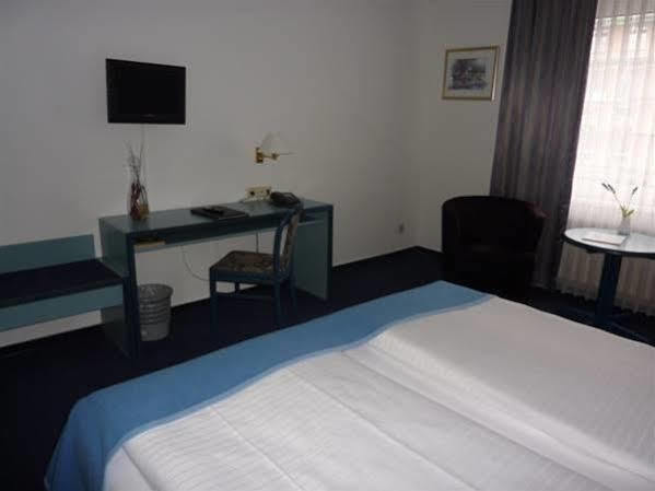Göttingen Hotel Novostar מראה חיצוני תמונה